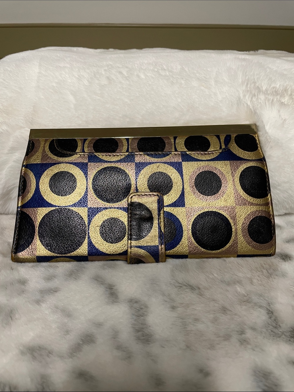Hobo Gold and Black Geometric Circle Wallet Clutch